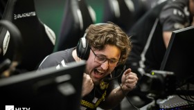 道具博弈升级，ENCE凭借顶级烟雾弹墙多次完成完美转点。