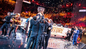 被Faker打哭了？Zeka疑似在BP时哭泣；HLE连输6场，T1抢到MSI门票！对比Bin的嘴硬，AL这番话尤为真诚！